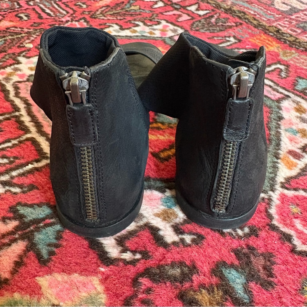 Eileen Fisher Black Open-Toe Sandals - Picture 3 of 7